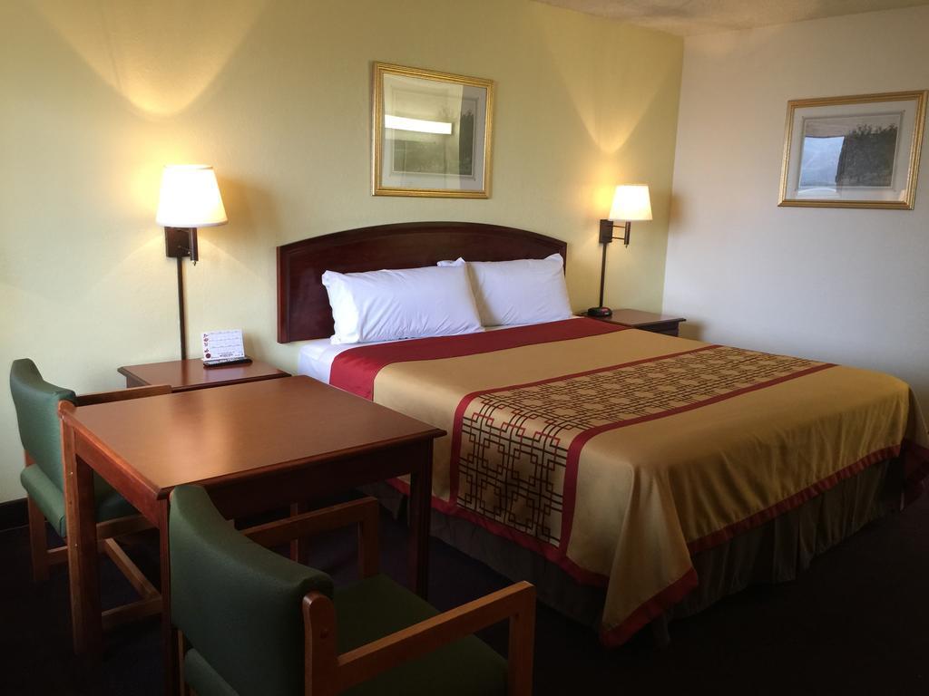 Super 8 By Wyndham Bakersfield/Central Kamer foto